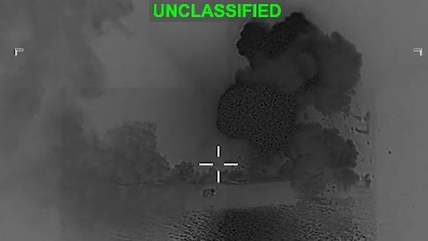 Iranski nosač dronova u plamenu