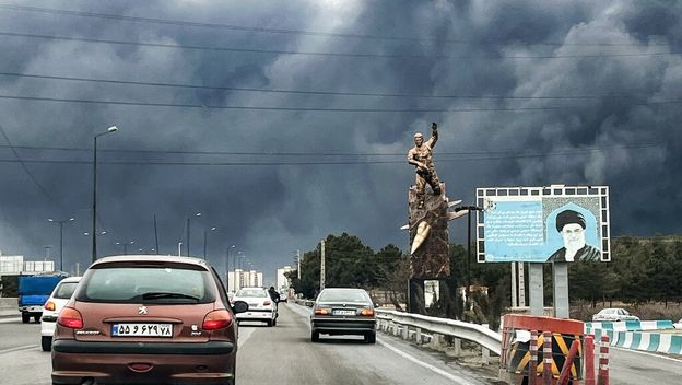 Crno nebo nad Teheranom