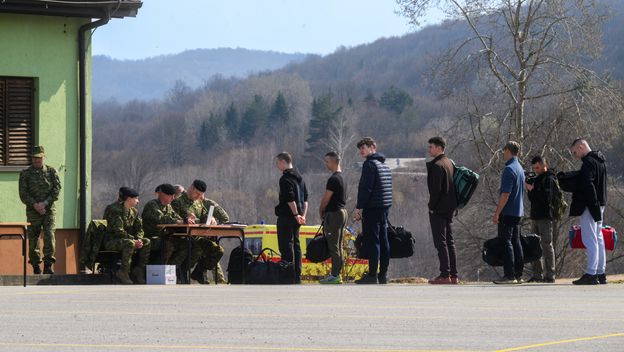 Ročnici se prijavljuju u vojarnu