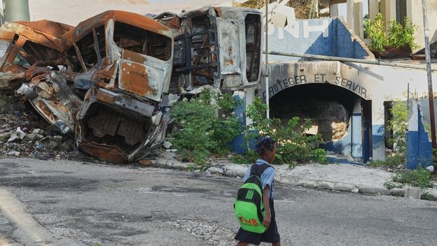 Srušena policijska postaja u Port-au-Princeu