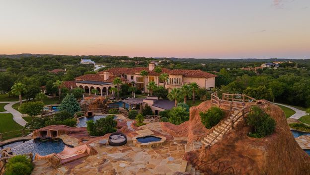 Imanje Tonyja Parkera