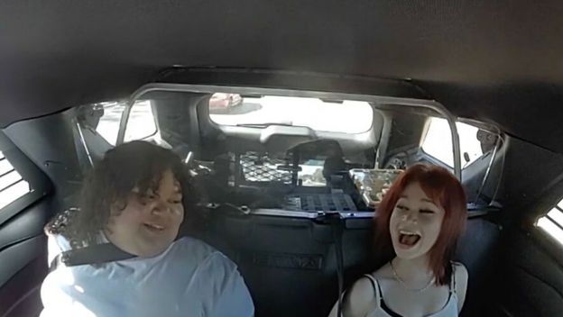 Isabelle Valdez i Lois Lippert - 2