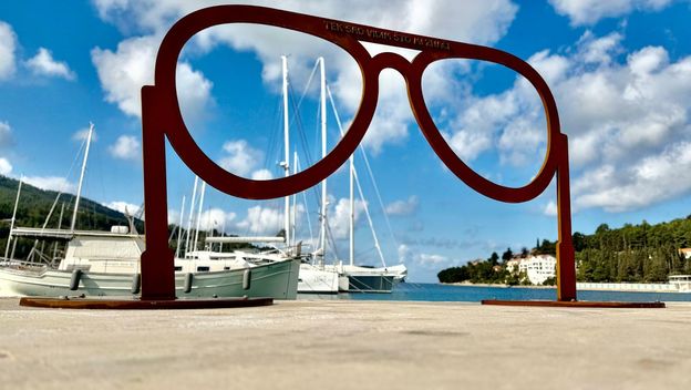 Skulptura naočala - 2