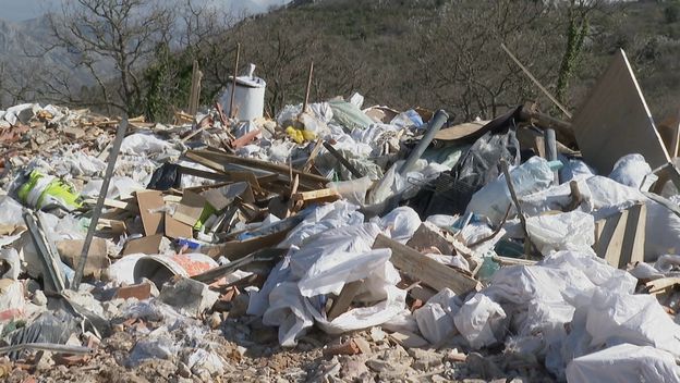 Ilegalno odlagalište otpada