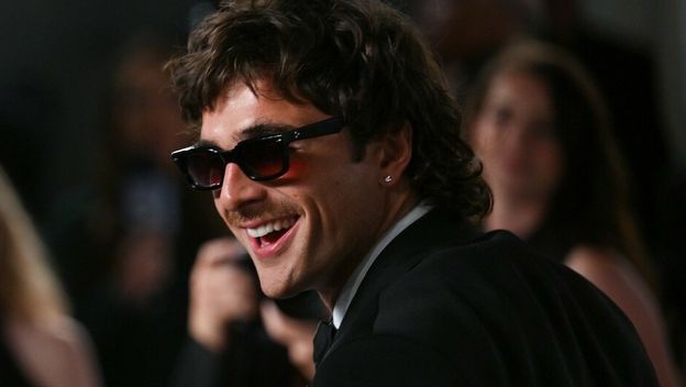 Jacob Elordi s mamom - 5