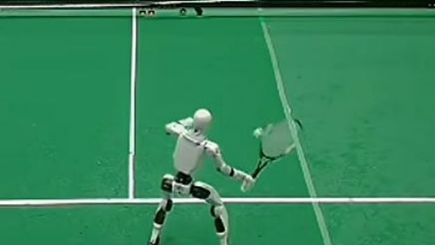 Galbotov LATENT robot igra tenis