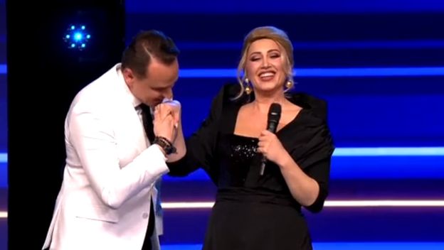 Iva Ajduković, Enis Bešlagić