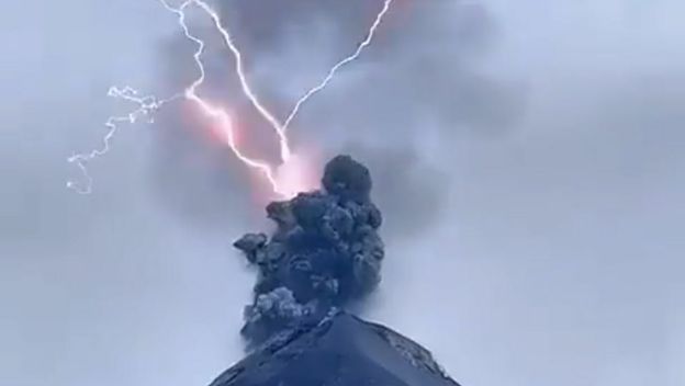 Vulkanska munja