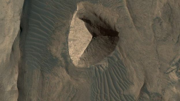 Trostrana piramida na Marsu