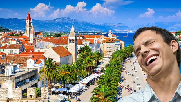 Splitska riva i muškarac koji se smije