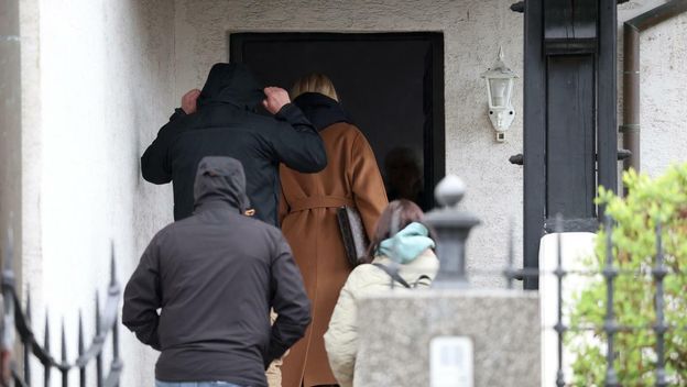 Istražitelji pred kućom Vedrana Pavleka