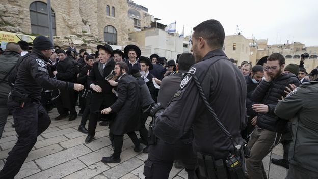 Ortodoksni Židovi u sukobu s policijom