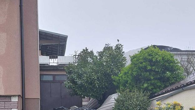 Olujni vjetar odnio krov s kuće na zagrebačkoj Dotrščini - 3