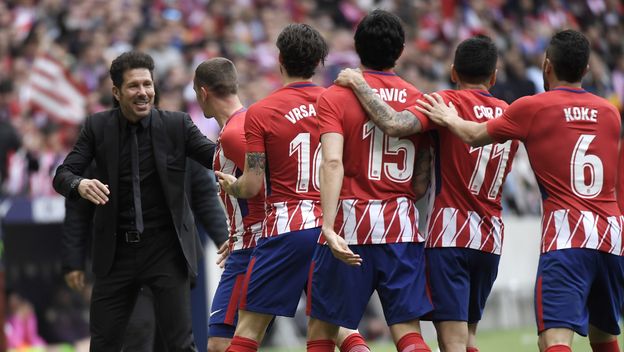 Diego Simeone s igračima Atletica (Foto: AFP)