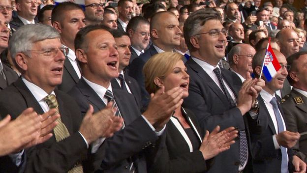 Državni vrh raspjevan i u navijačkom raspoloženju u Lisinskom (Foto: Dnevnik.hr)