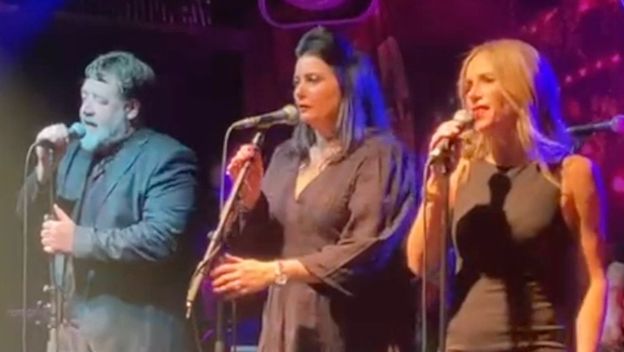 Russell Crowe i Britney Theriot