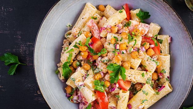 Hladna salata od tjestenine i povrća