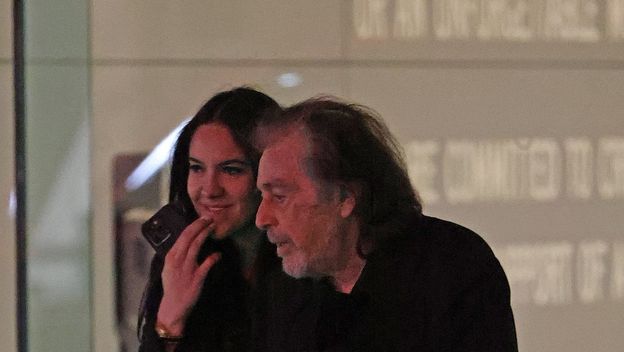 Al Pacino i Noor Alfallah - 1