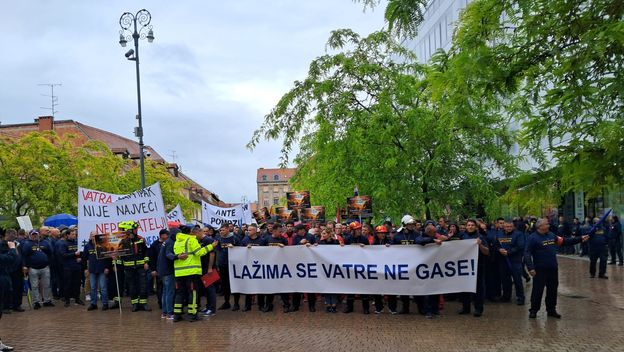 Prosvjed vatrogasaca u Zagrebu
