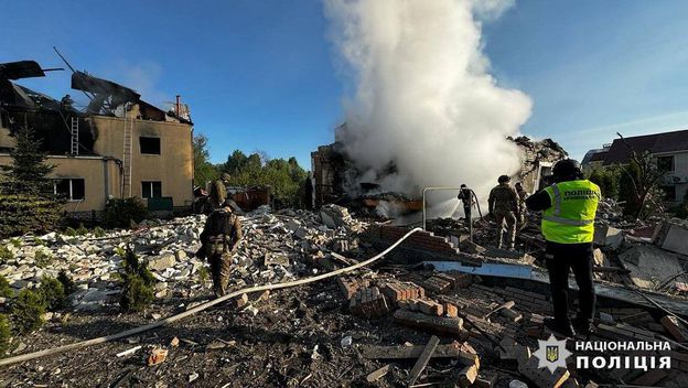 Uništena kuća u ruskom bombardiranju Harkivske oblasti