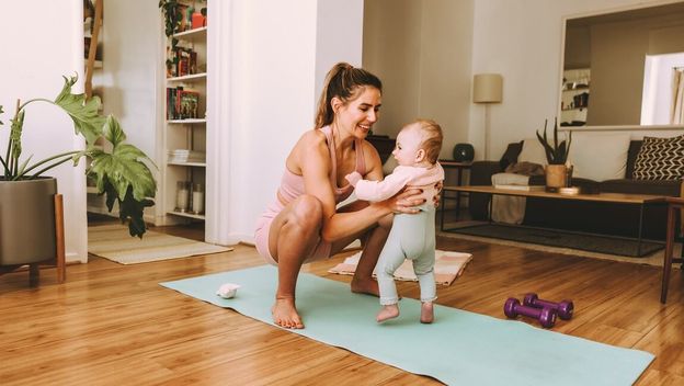 Vježbanje nakon poroda: Kada početi, što se preporučuje i što ako dojite?