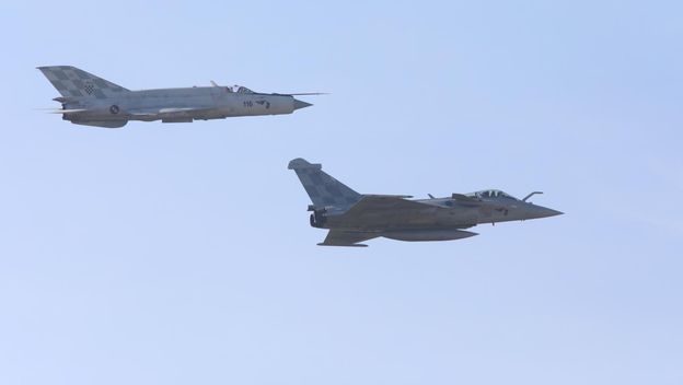 Posljednji let MiG-a 21 HRZ-a, zajedno s Rafale F-3R