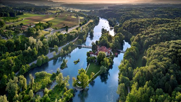 Hotel Grad Otočec- jedini dvorac na otoku u Sloveniji