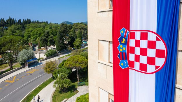 Dan državnosti u Splitu obilježen spuštanjem zastave sa zgrade Gradske uprave