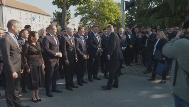 Rukovanje Milanovića i Plenkovića