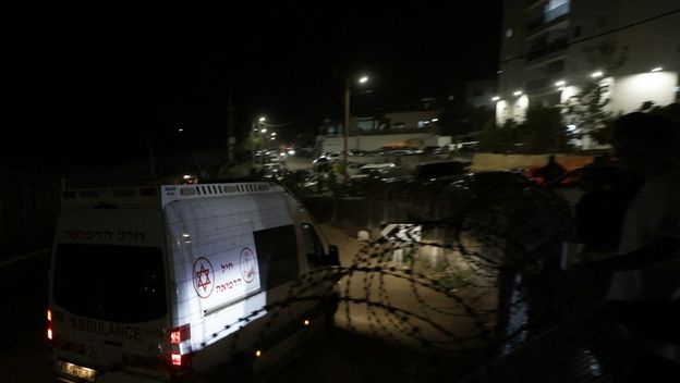 Izraelska vojna ambulantna kola prevoze ozlijeđenog sirijskog Druza u izraelsku bolnicu
