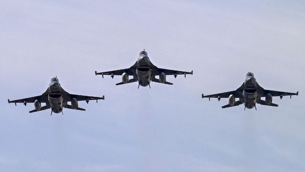 Formacija F-16 zrakoplova