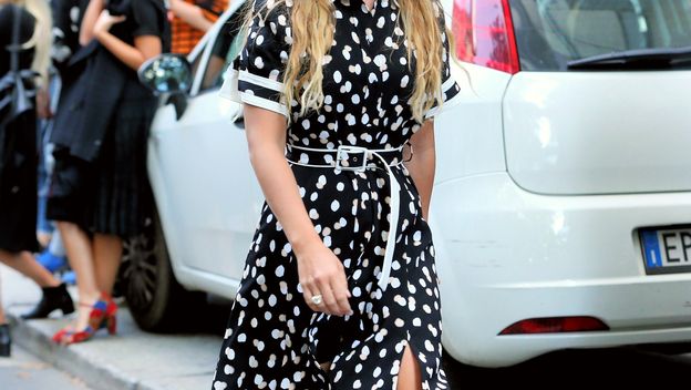 Haljina s točkastim uzorkom u street style izdanju s Tjedna mode