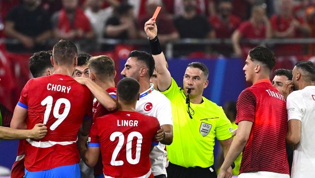 Istvan Kovacs na utakmici Češke i Turske