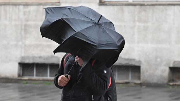 U popodnevnim satima promjena vremena donijela je vjetar i kišu