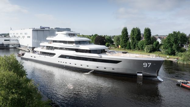 Superjahta Valor brodogradilišta Feedship - 1