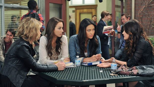 Slatke male lažljivice - 1