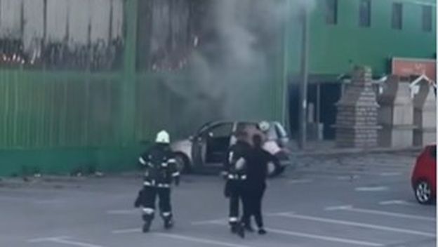 Muškarac spasio auto od požara