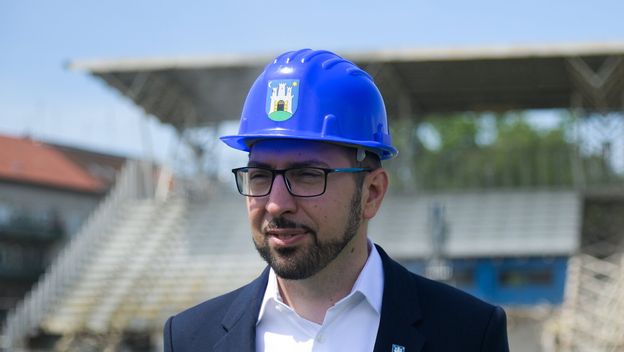 Tomislav Tomašević obišao radove na nogometnom stadionu u Kranjčevićevoj - 41