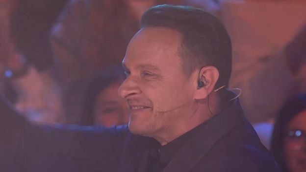 Stela Rade, Enis Bešlagić, Tvoje lice zvuči poznato