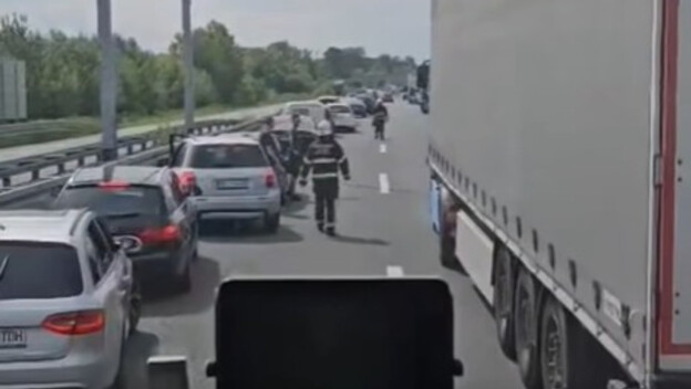 Probijanje vatrogasaca do mjesta nesreće na autocesti