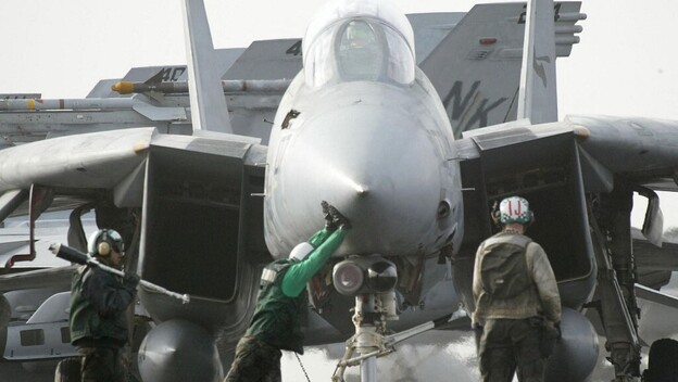 F-14 Tomcat na nosaču zrakoplova