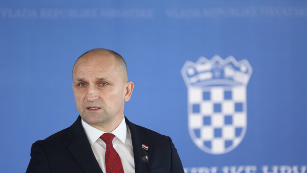 Ivan Anušić, ministar obrane