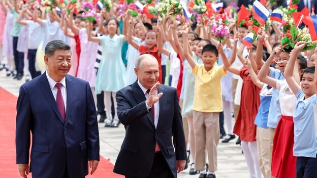 Vladimir Putin u posjetu kineskom predsjedniku Xi Jinpingu
