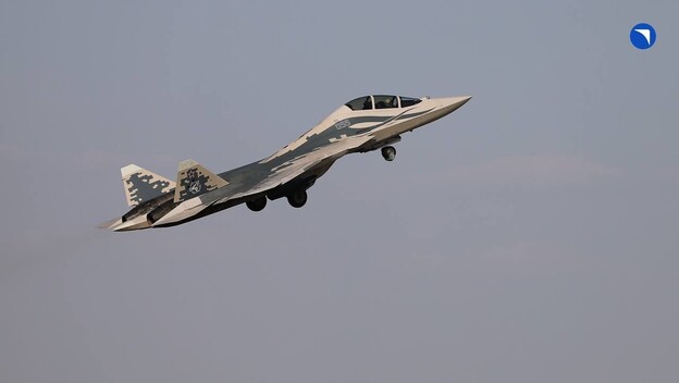 Dvosjedna verzija Su-57
