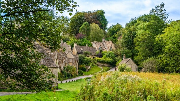 Row,Of,Traditional,Village,Cottage,Houses,In,The,Cotswolds,,England,