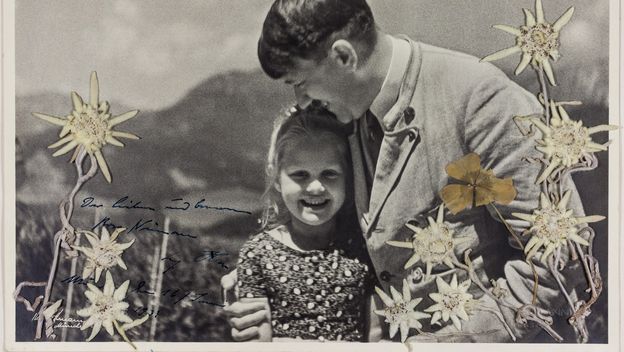 Fotografija Hitlera i djevojčice (Foto: Profimedia)