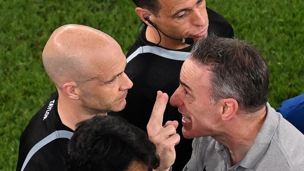 Anthony Taylor i Paulo Bento