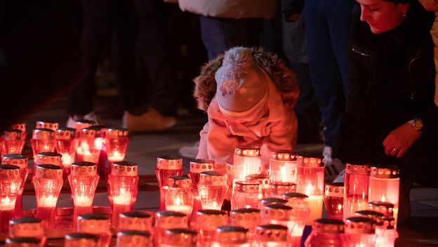 Paljenje svijeća u Varaždinu uoči Dana sjećanja na žrtve Vukovara i Škabrnje - 3