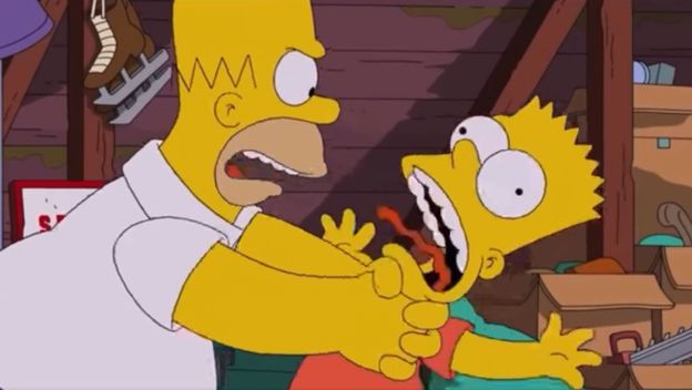 Homer Simpson guši svog sina Barta u prepoznatljivom skeču