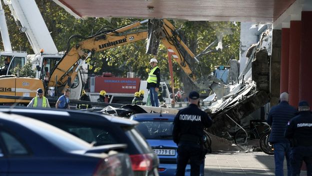 Srušila se nadstrešnica na željezničkom kolodvoru u Novom Sadu